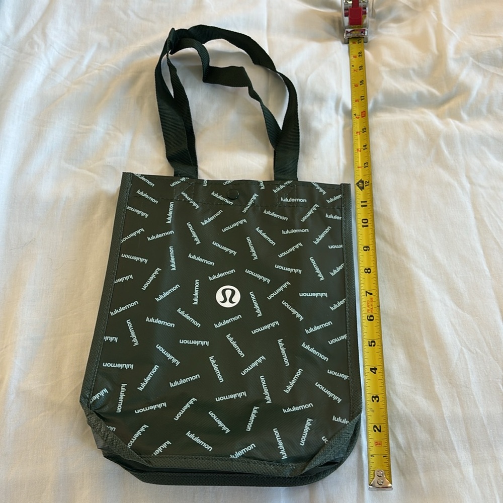 Lululemon green bag - Picture 6 of 7